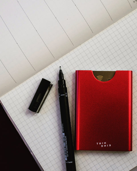 Thin King étui pour carte de crédit - Rouge Rubis